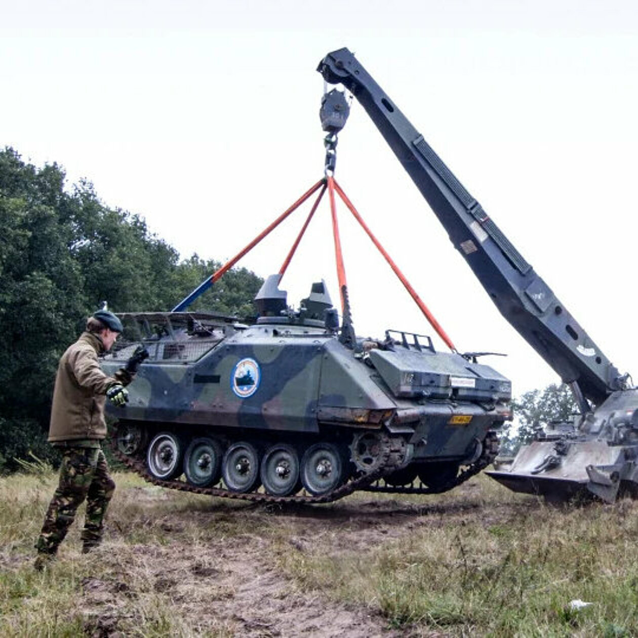 Lifting a 12-tonne tank with a plastic 3D printed part