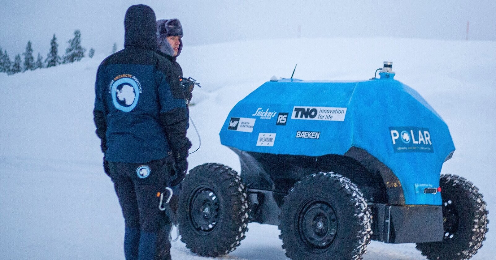Het studententeam Polar presenteert GENTOO, de verbeterde rover voor ...